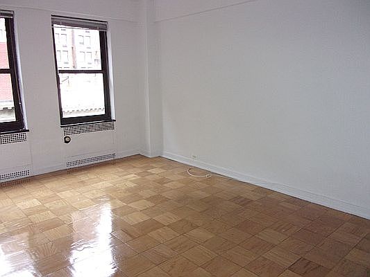 3rd image of 108 E 38th St APT 703