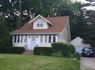 369 S Main St, Cottage Grove, WI 53527