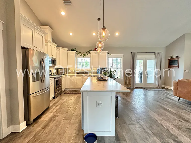 8738 El Paseo St — Photo 8