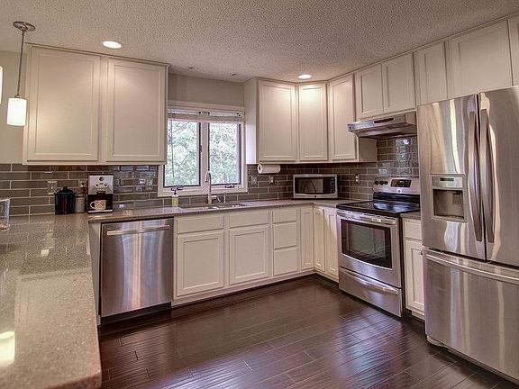 5th image of 17226 W 70th St