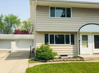1122 20th St N, Moorhead, MN 56560