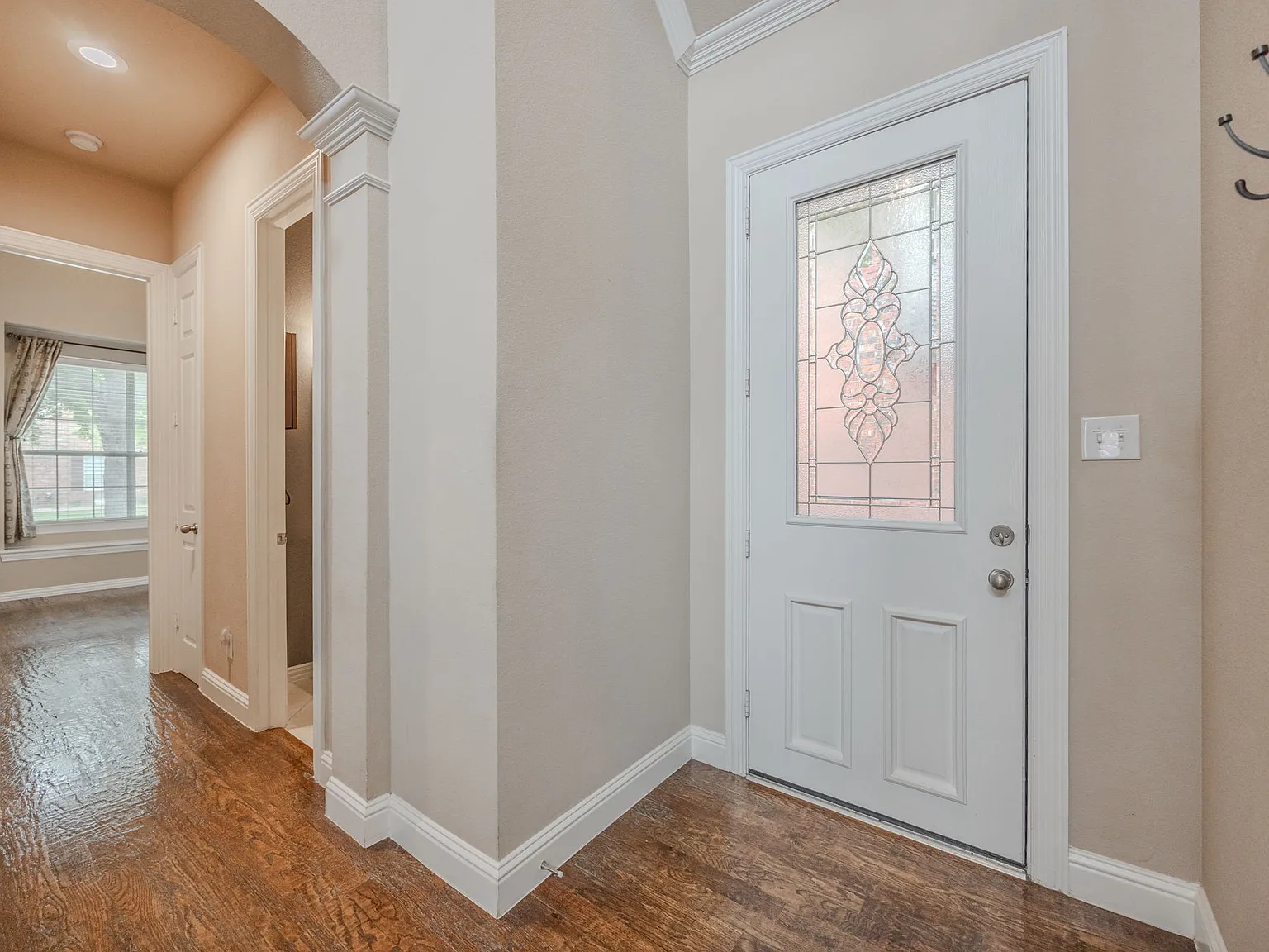 2 bed, 2242 sqft, $2,525 — Photo 3