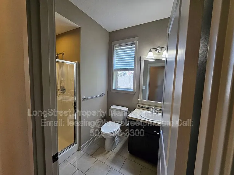 6458 NE 8th Ave — Photo 17