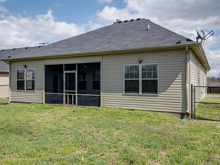 1021 Lindyn Lee Way — Photo 35