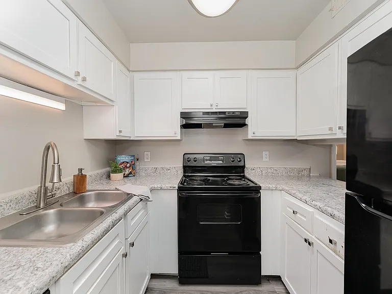 Summit Eastchester — Photo 4