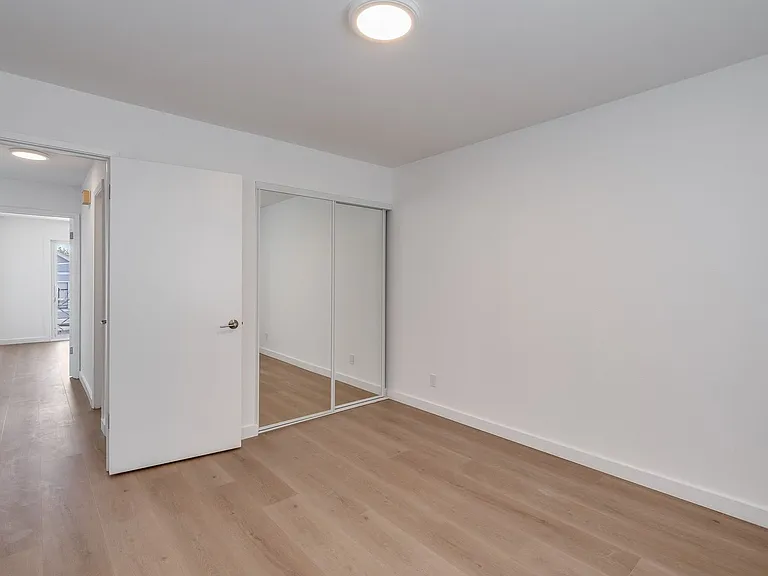 420 7th Avenue — Photo 25