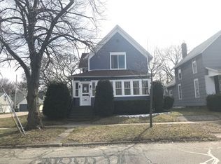 934 Harrison Ave, Saint Joseph, MI 49085