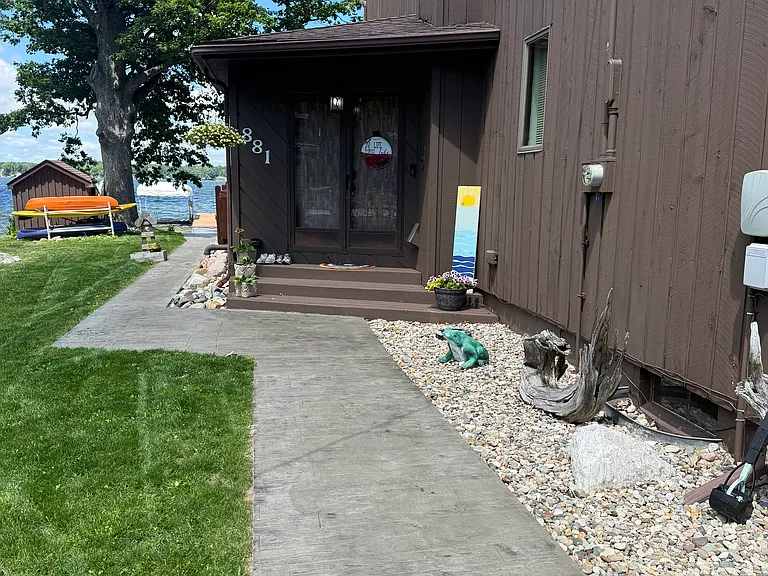 881 E Shore Dr — Photo 35
