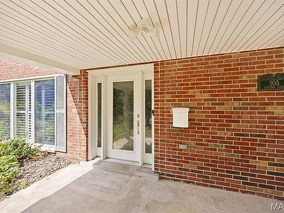 2nd image of 105 Autumn Ln