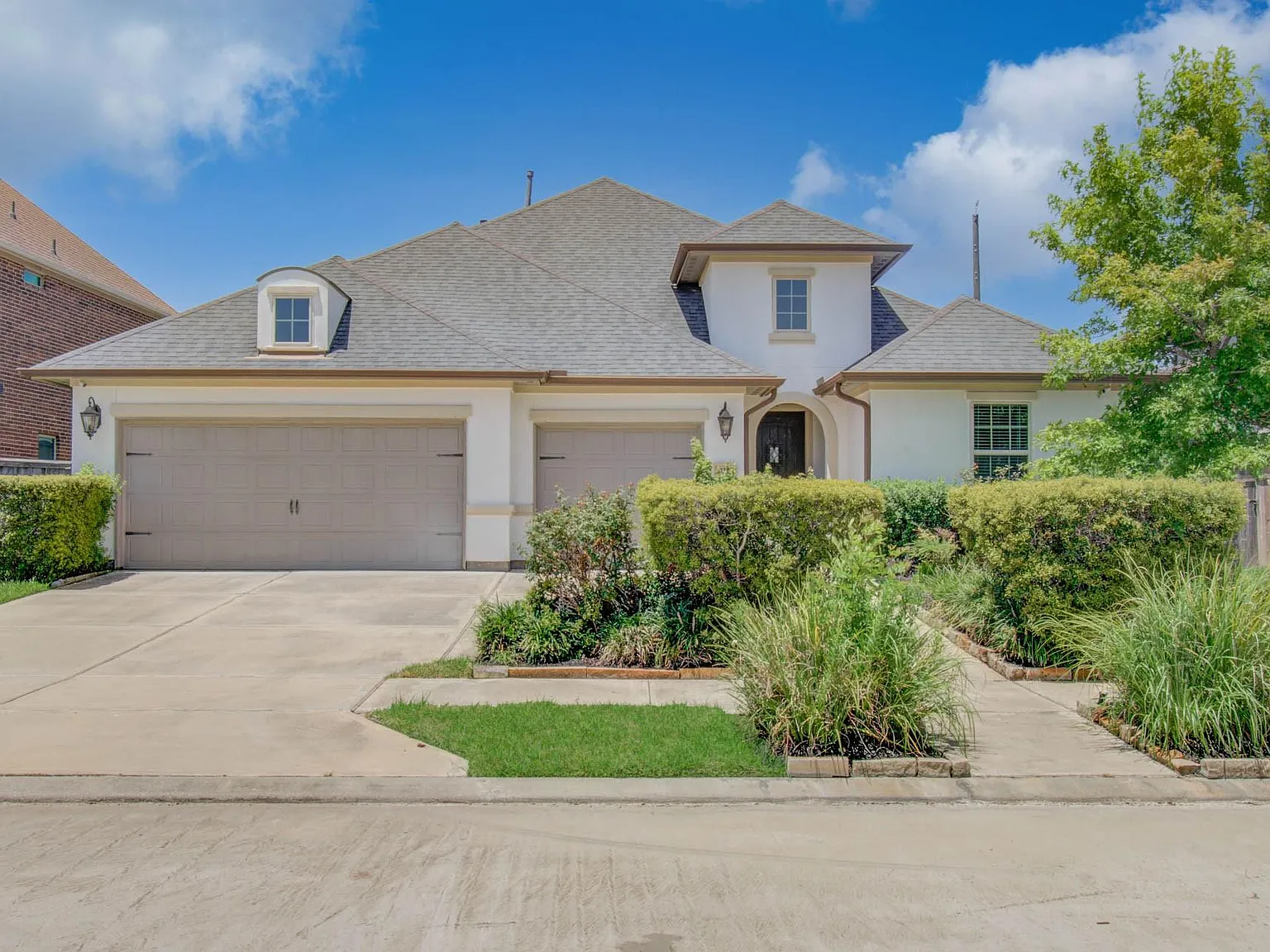 4 bed, 3.5 bath, 3094 sqft, $3,800 — Photo 2
