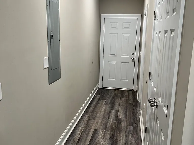 546 N Peter St — Photo 10
