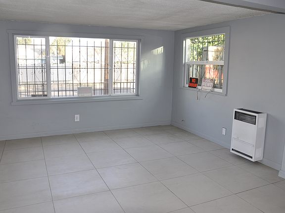 4th image of 10409 McKinley Ave