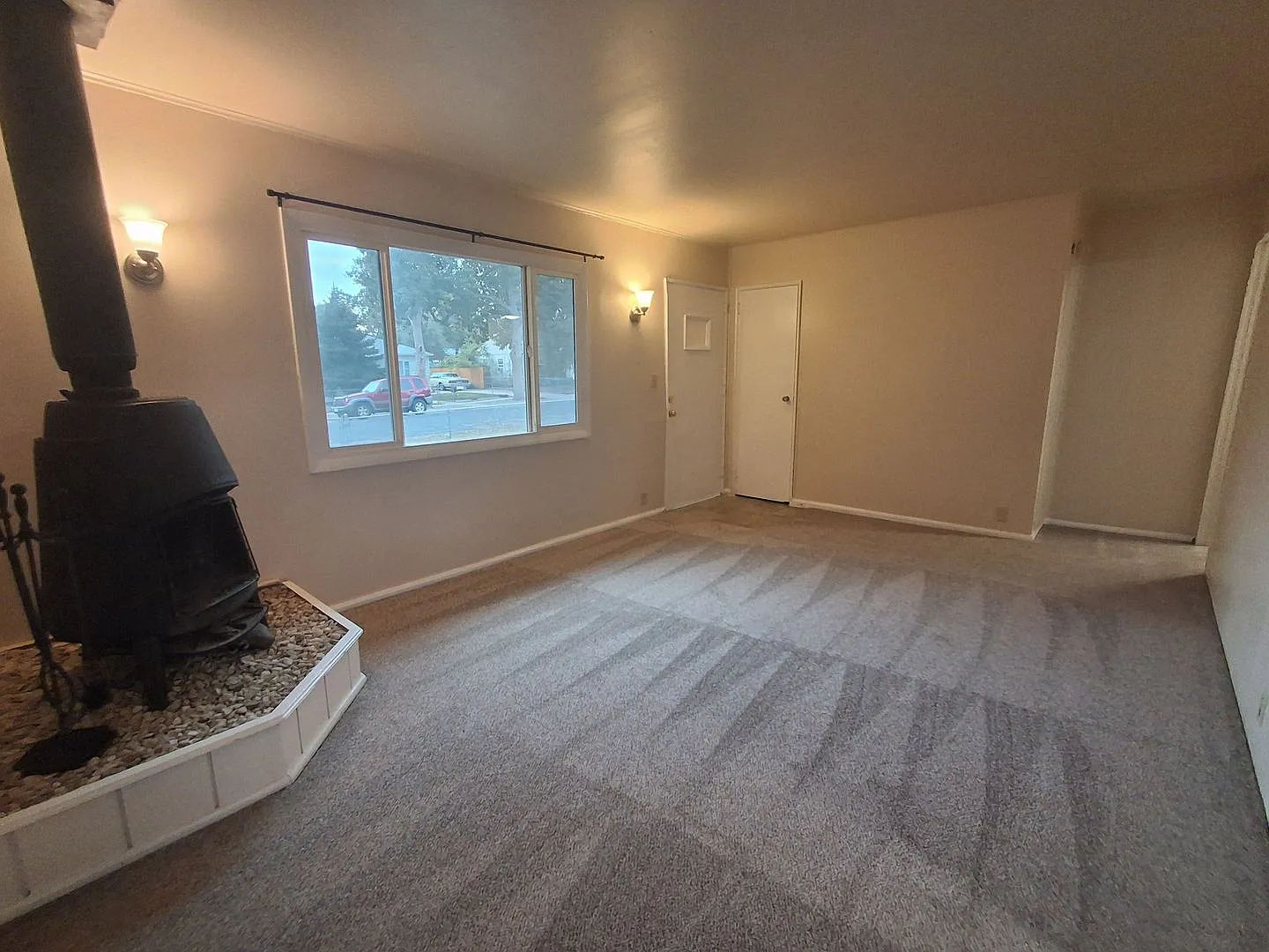 2 Bedroom 1 Bath Ranch Available Now! — Photo 4