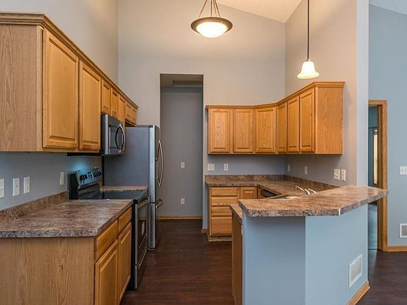 5th image of 2344 Vierling Dr E