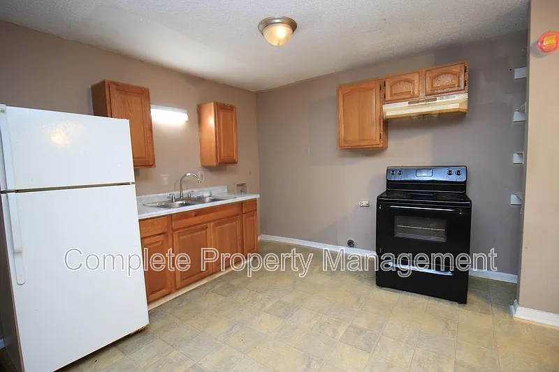 Studio, 1.0 bath, 980 sqft, $1,000 — Photo 4