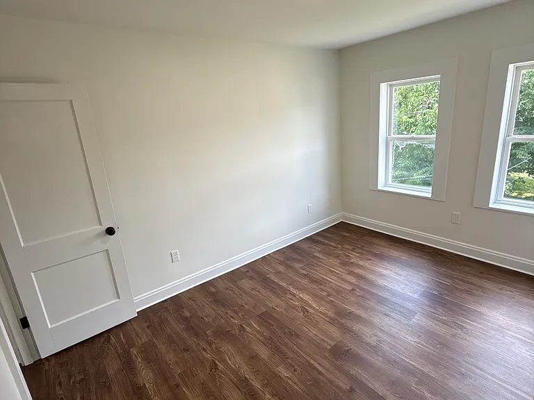 1829 S Champion Ave — Photo 25
