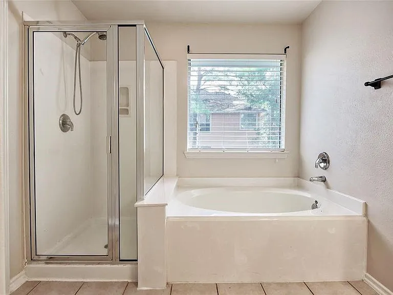 74 Blue Creek Ct — Photo 14
