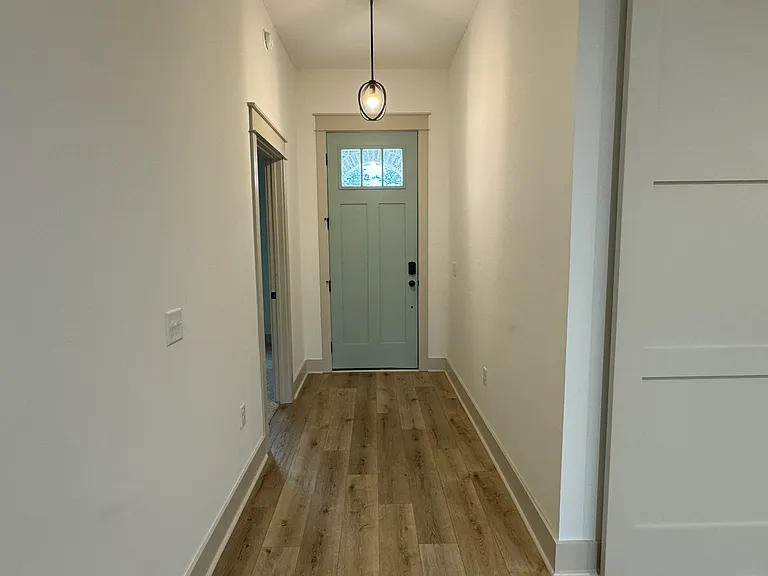 4640 Delwood Park Blvd — Photo 2