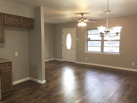 2nd image of 414 Roberts Ave