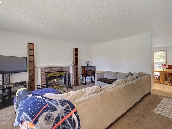 4th image of 8511 NE 139th Ave