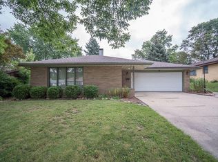 2438 S 93rd St, West Allis, WI 53227