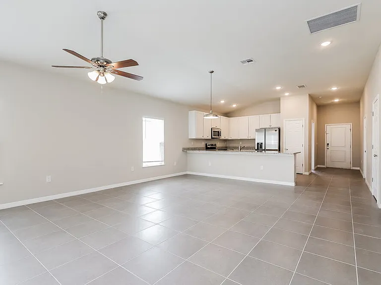 1658 Redfin Dr — Photo 4