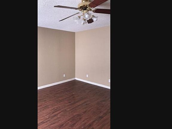 5th image of 901 NW 66th St