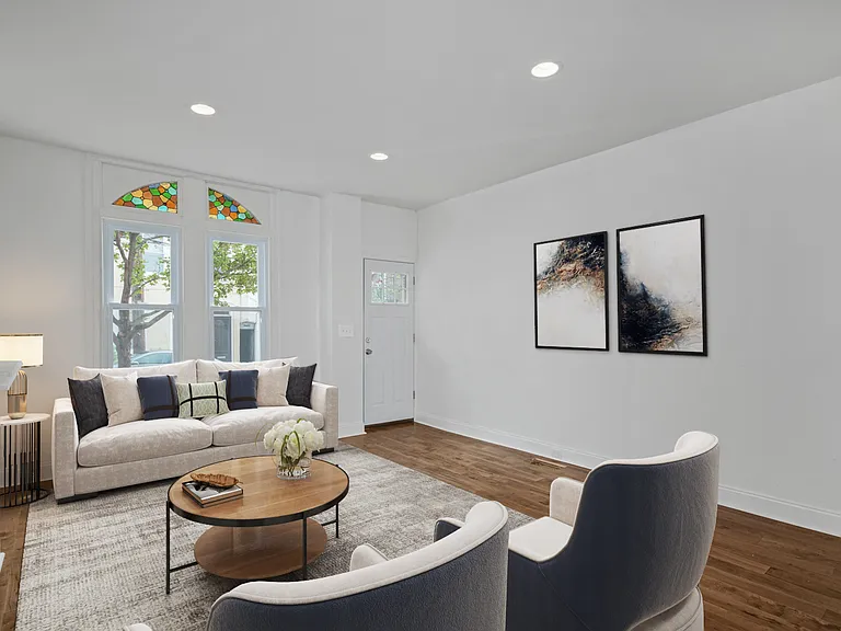 125 Ripka St — Photo 1