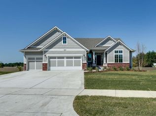 1207 E Lookout Ct, Derby, KS 67037