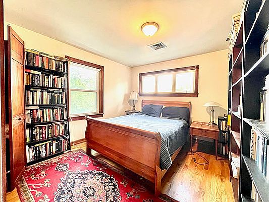 3rd image of 3603 Irwin Ave #3