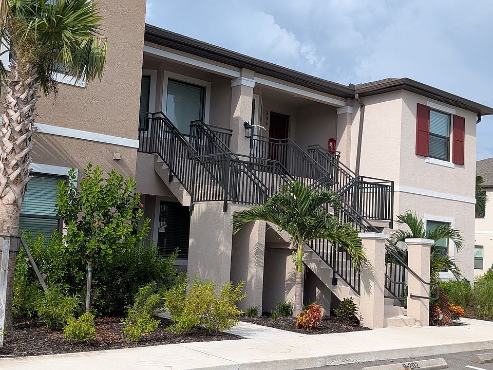 Exterior, 1st. Floor