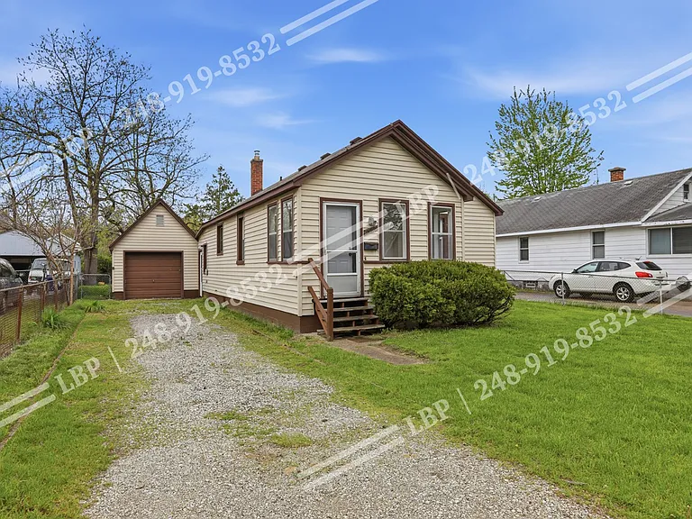 35230 Sheffield St — Photo 2