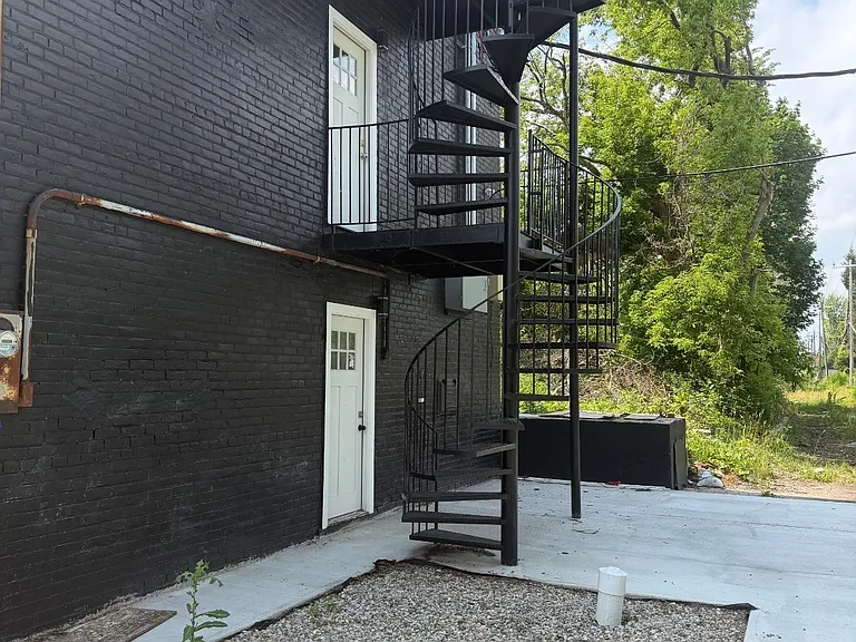 1140 Ashland St #2 — Photo 21