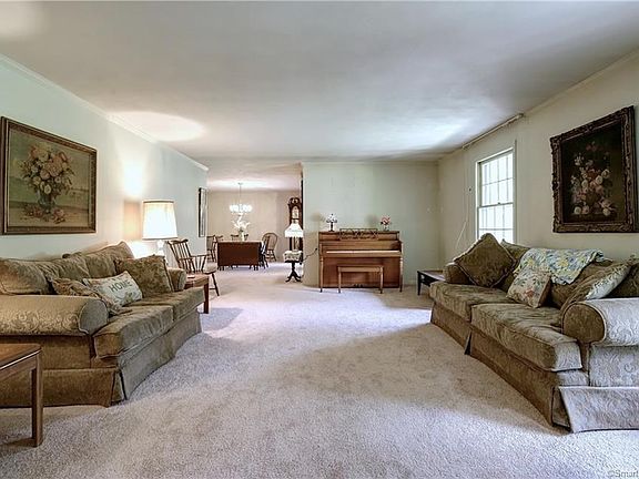 Large sun-filled fomal living room!