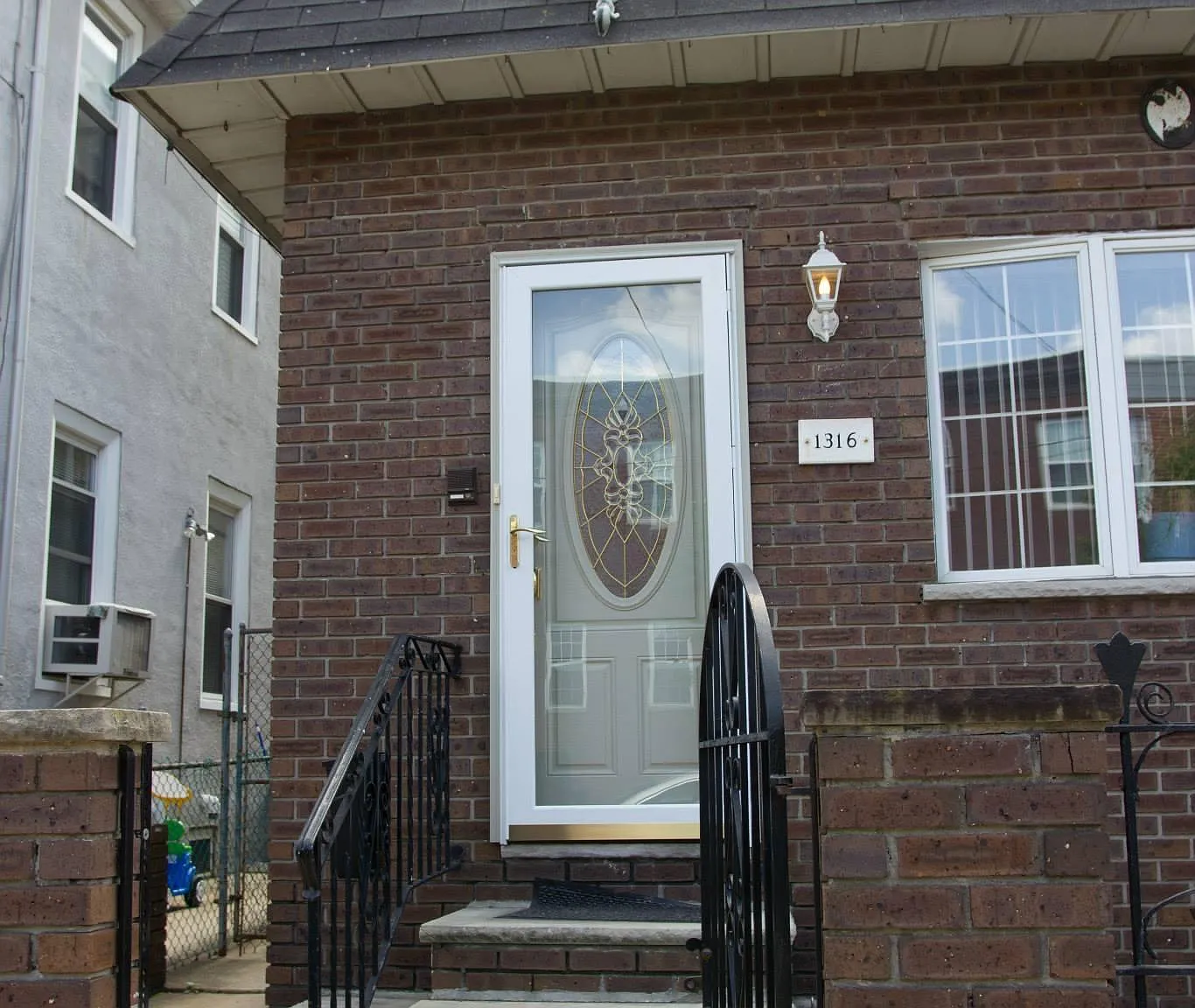 5 bed, 2800 sqft, $800 — Photo 3
