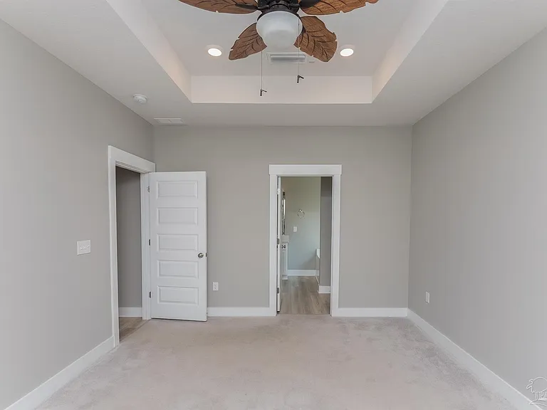 240 Camellia Dr — Photo 9
