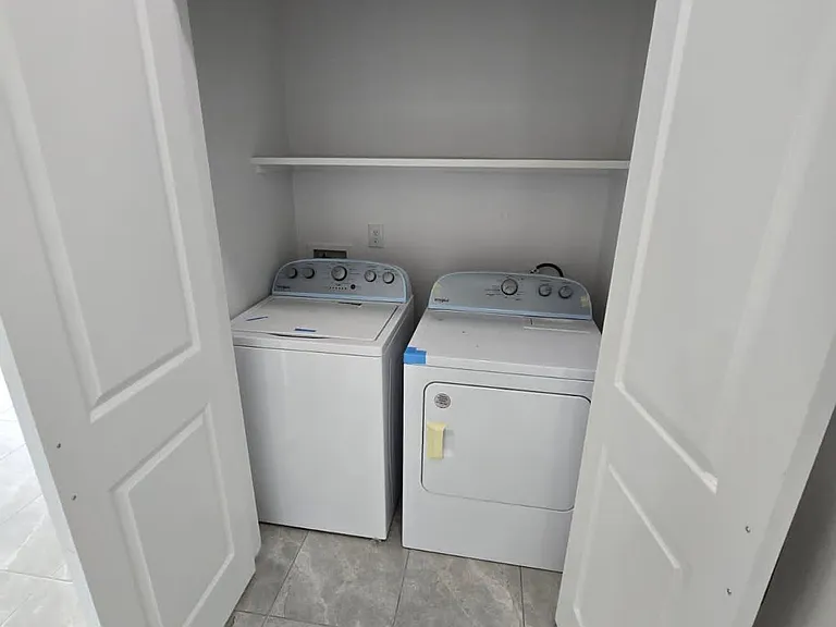 412 Gastel Cir #2 — Photo 7
