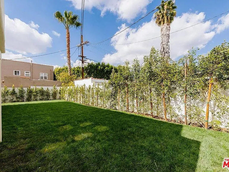 5257 San Vicente Blvd — Photo 2