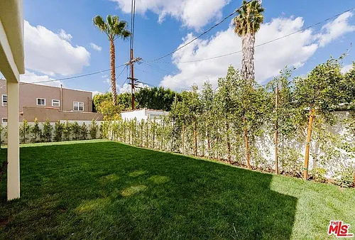 5257 San Vicente Blvd Photo 1