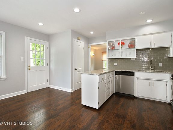 5th image of 16352 Kenwood Ave