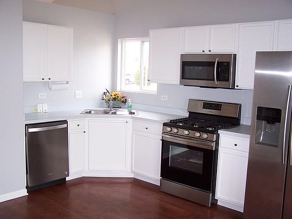 3rd image of 3109 Arborsedge Dr