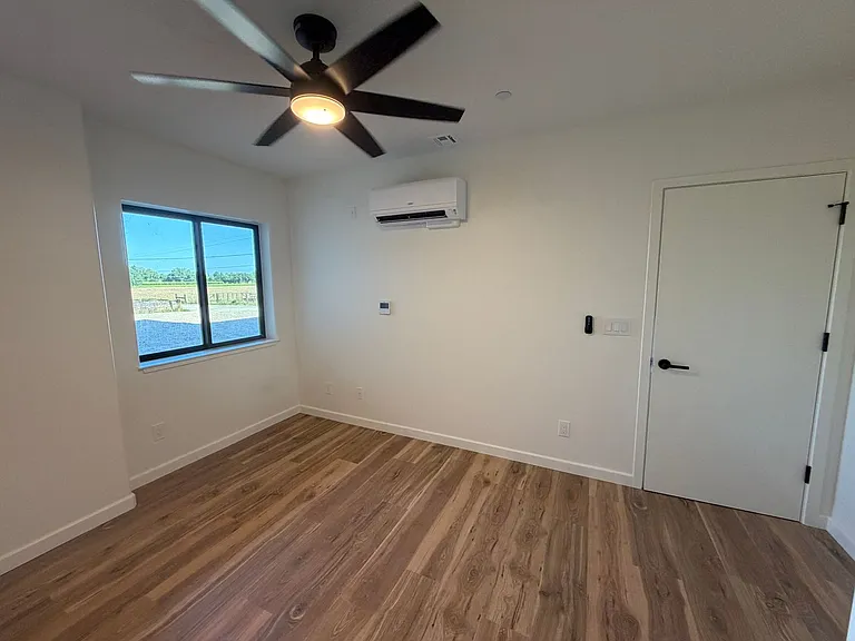 22473 N Clements Rd — Photo 3