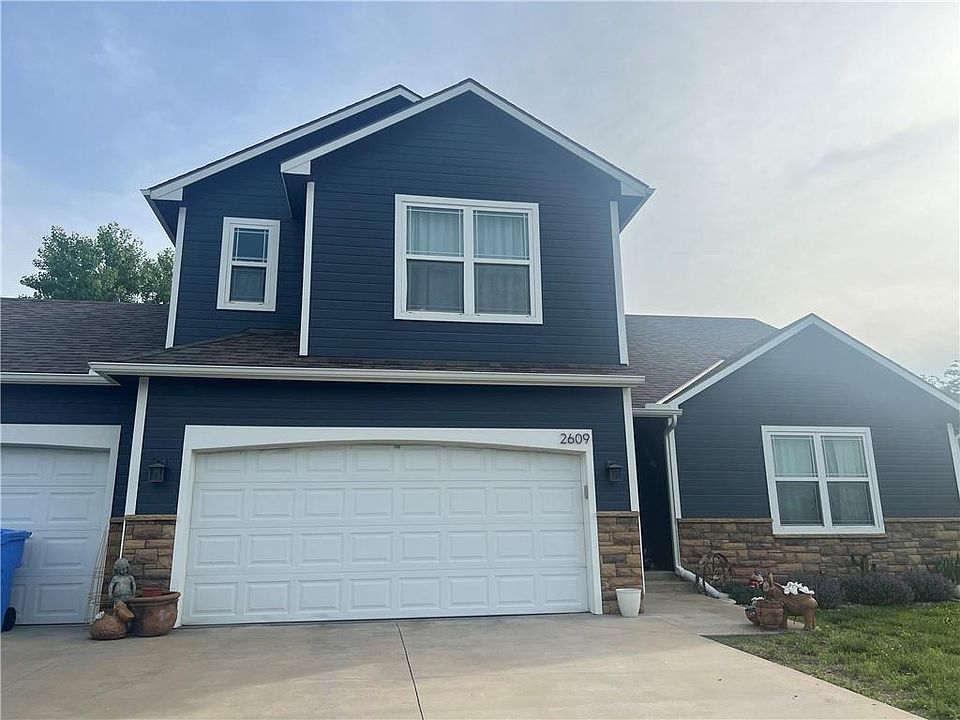 2nd image of 2609 E Clear Creek Pl