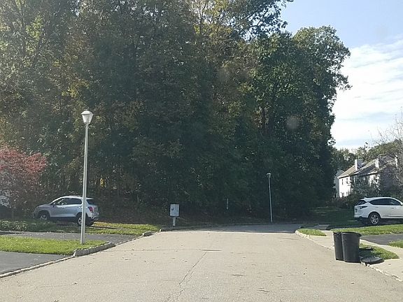 5th image of 40 Carriage Ln #40