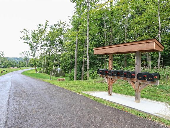 3rd image of 9560 Lakeside Estates Dr #6
