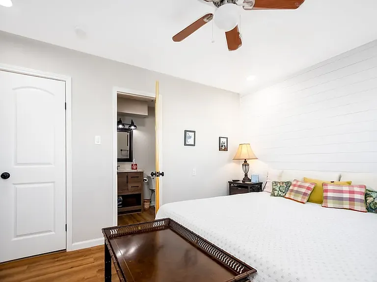 8316 Seawall Blvd #5 — Photo 10