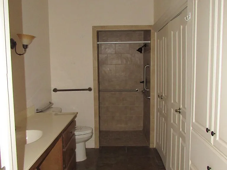 505 NW Fairway Villa Dr — Photo 9