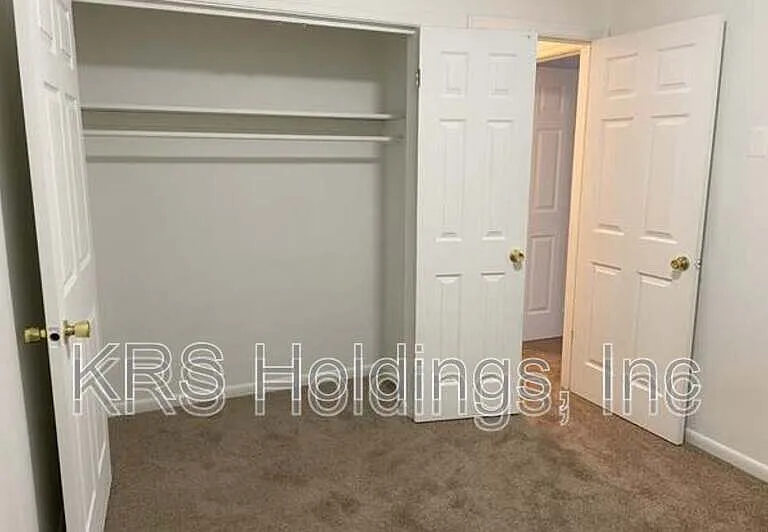 416 S West St #9 — Photo 2