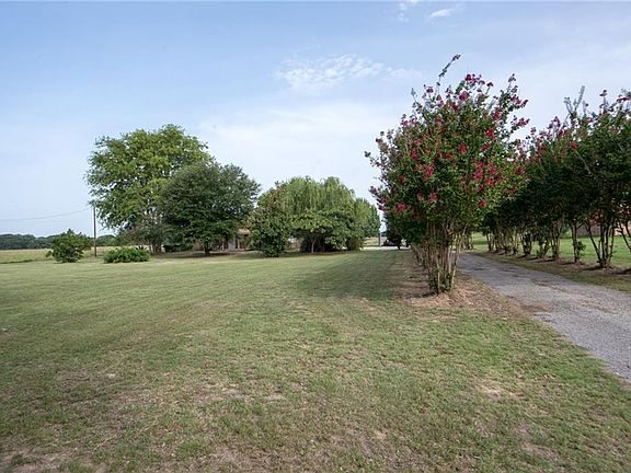 2nd image of 550 Vz County Road 1114