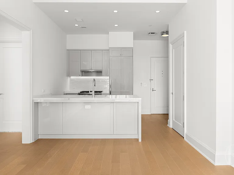 100 Claremont Ave #23C — Photo 5